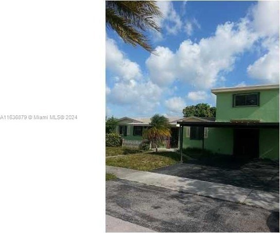 Listing photo 2 for 3110 NW 213th St, Miami Gardens FL 33056