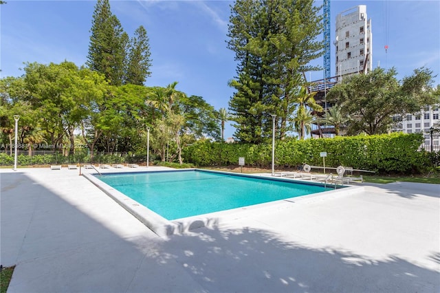 view of swimming pool