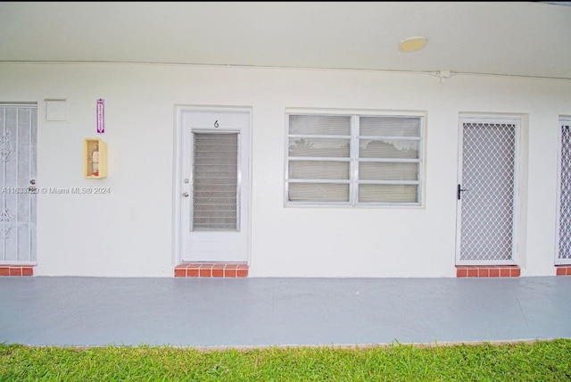 view of property entrance