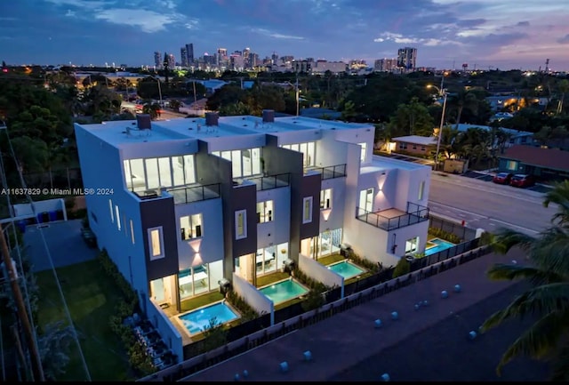 view of aerial view at dusk