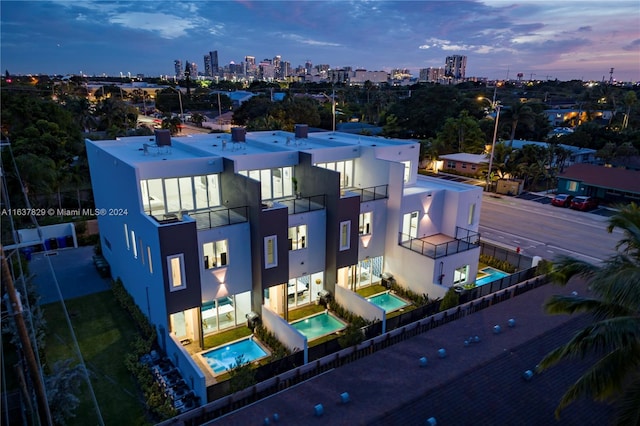 view of aerial view at dusk