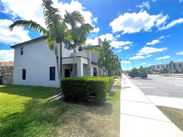 exterior space featuring a yard