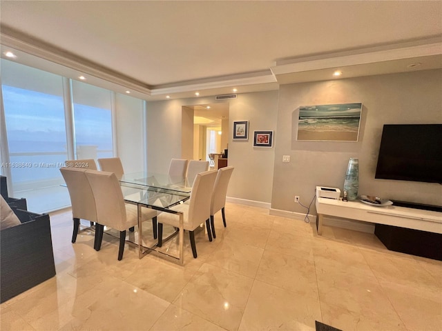 dining area with visible vents, recessed lighting, and baseboards