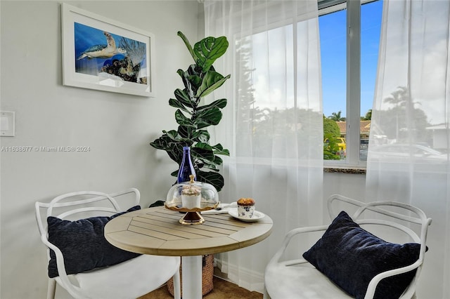 sitting room with baseboards