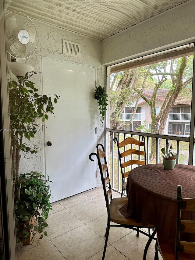 view of sunroom / solarium