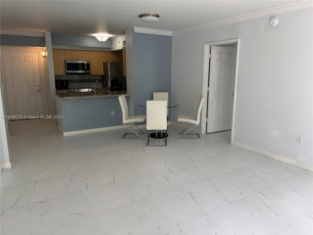 unfurnished dining area featuring crown molding