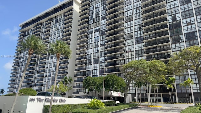 600 NE 36th St Unit 204, Miami, FL 33137 - photo 1