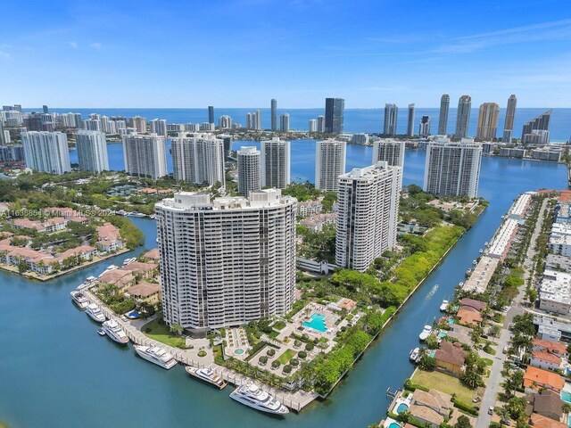 bird's eye view featuring a water view