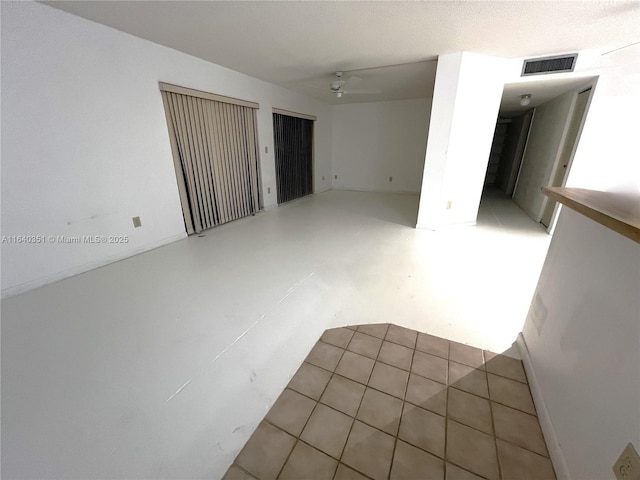 empty room with ceiling fan