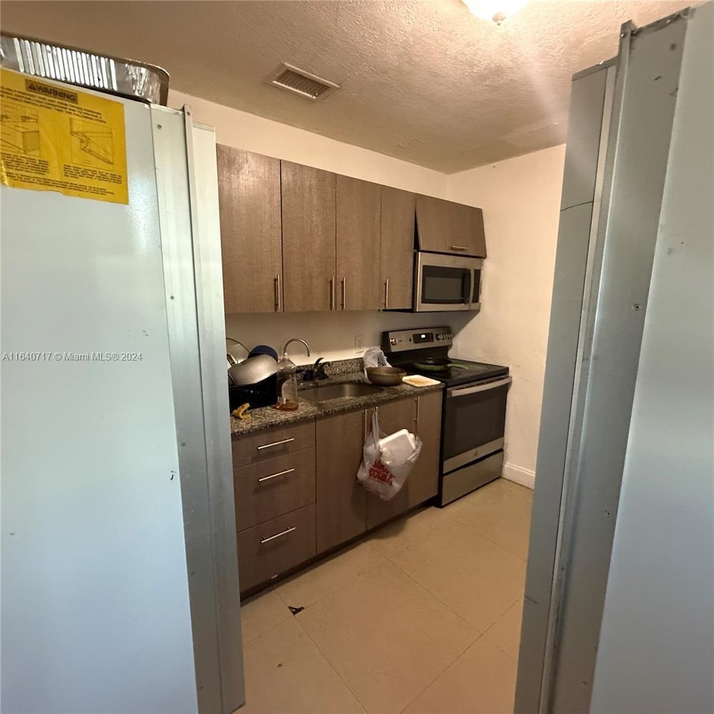 918 NW 2nd Ave, Hallandale Beach, FL 33009 - photo 4