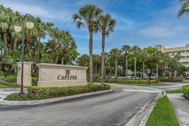 view of community / neighborhood sign