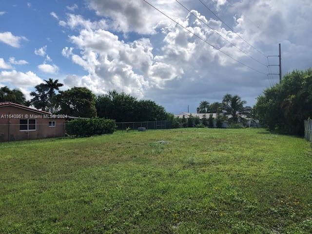 Listing photo 2 for 1200 SW 84th Ave, Miami FL 33144