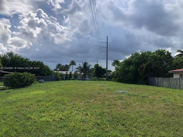 Listing photo 3 for 1200 SW 84th Ave, Miami FL 33144