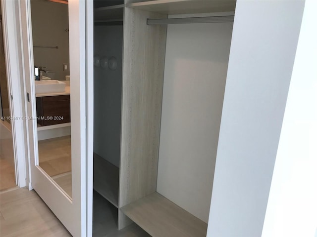 closet with sink