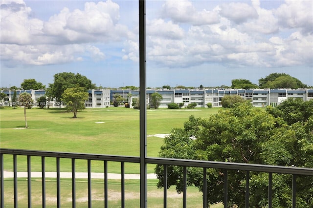 exterior space featuring a lawn