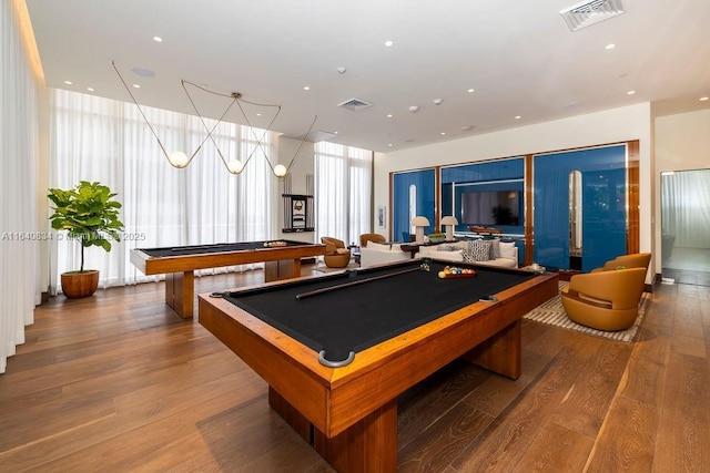 playroom featuring billiards, visible vents, wood finished floors, and recessed lighting