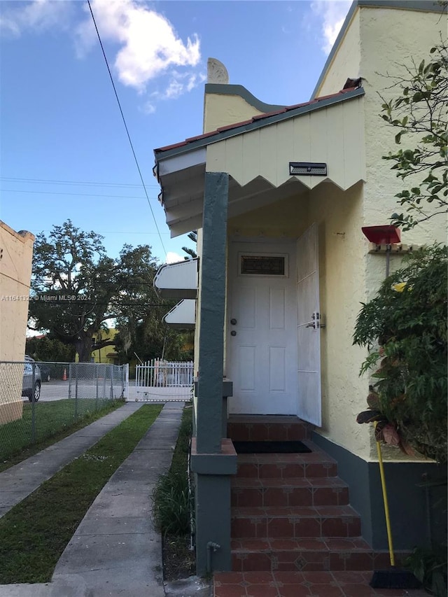 view of entrance to property