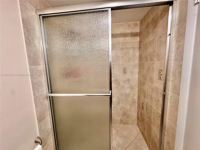 bathroom with walk in shower