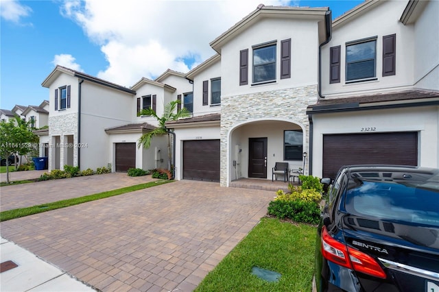 view of front of house featuring a garage