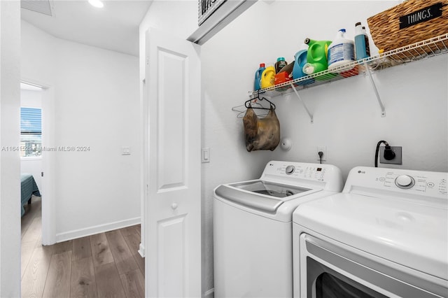 kitchen featuring white cabinets, a breakfast bar area, stainless steel appliances, and kitchen peninsula