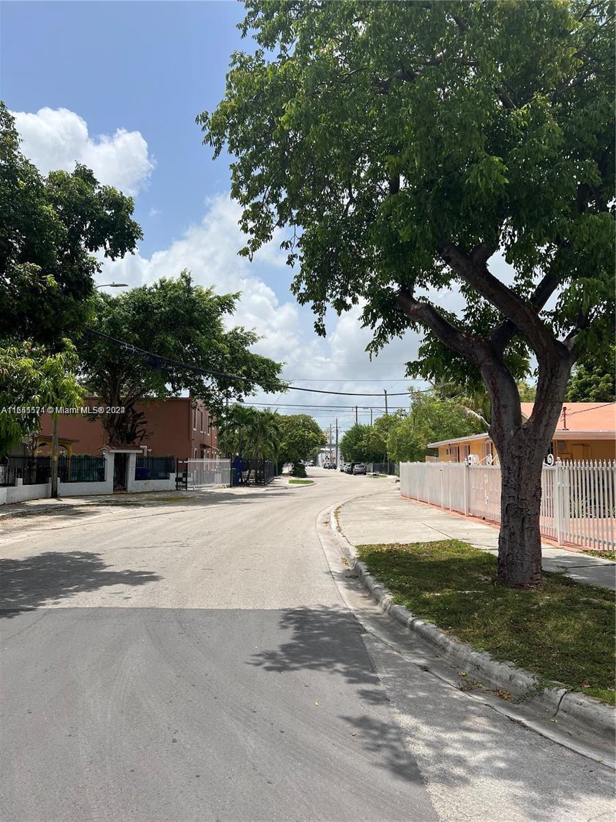 1101 NW 25th St, Miami, FL 33127 - photo 2