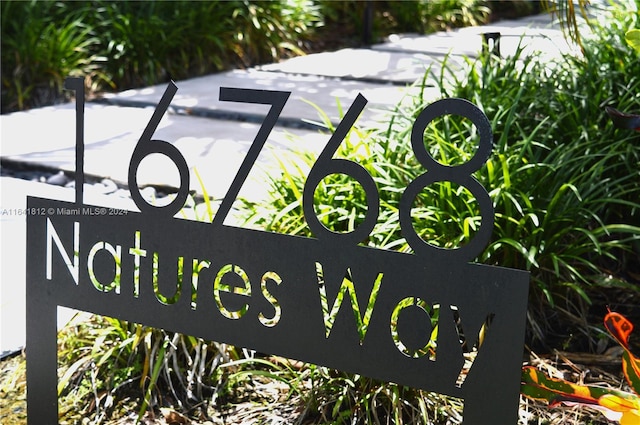 view of community / neighborhood sign