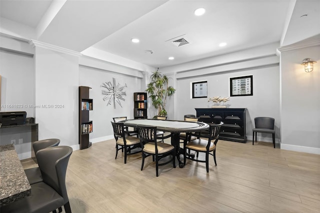 dining room with visible vents, recessed lighting, light wood-type flooring, and baseboards