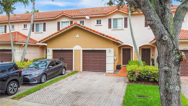 view of front of house with a garage