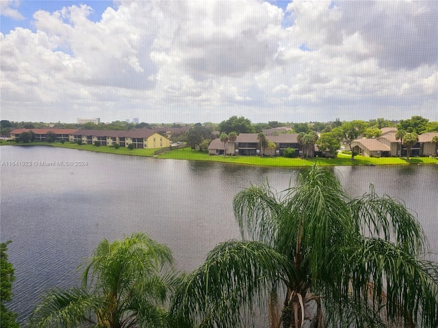 4025 N Nob Hill Rd Unit 507, Sunrise, FL 33351 - water view featuring a residential view