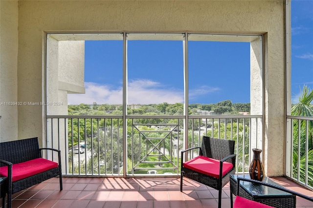 view of sunroom / solarium