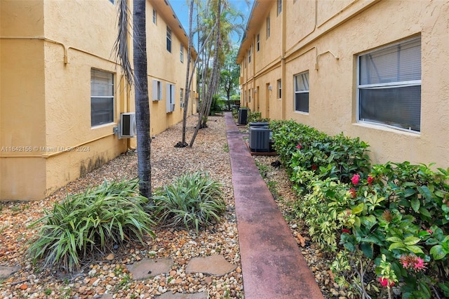 view of yard with central AC