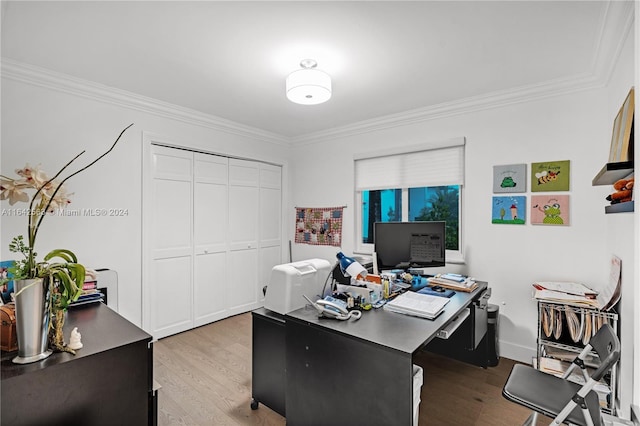 office with crown molding, baseboards, and wood finished floors