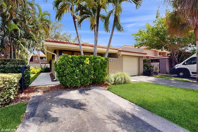 view of front of house with a garage