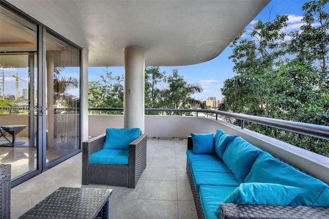 19667 Turnberry Way Unit 3E, Aventura, FL 33180 - balcony featuring an outdoor living space