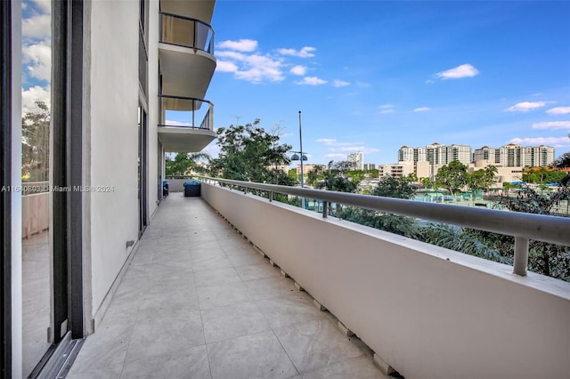 19667 Turnberry Way Unit 3E, Aventura, FL 33180 - balcony with a view of city