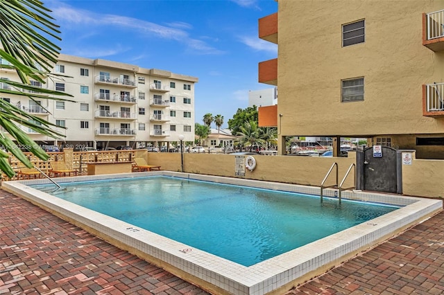 view of swimming pool