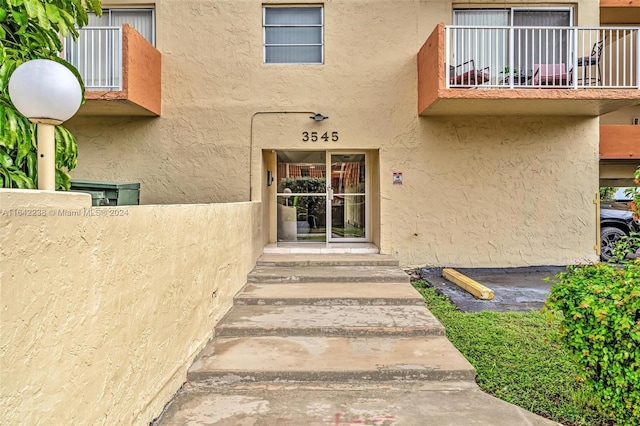 view of entrance to property