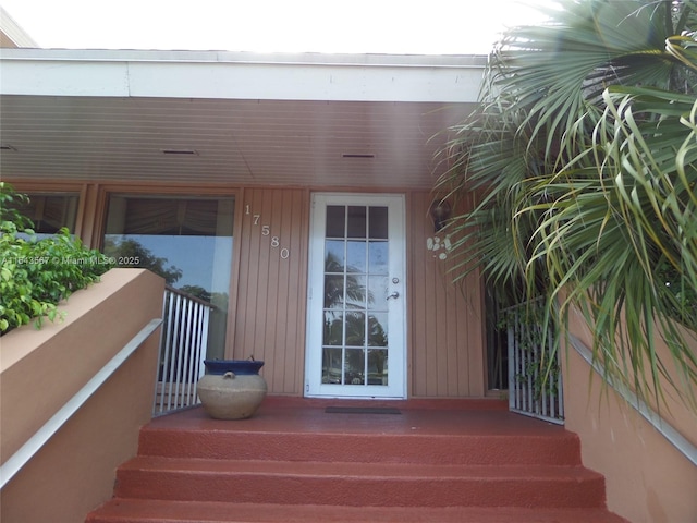 17530 NW 68th Ave Unit C4002, Hialeah, FL 33015 - view of exterior entry with a porch