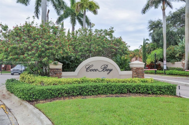 view of community / neighborhood sign