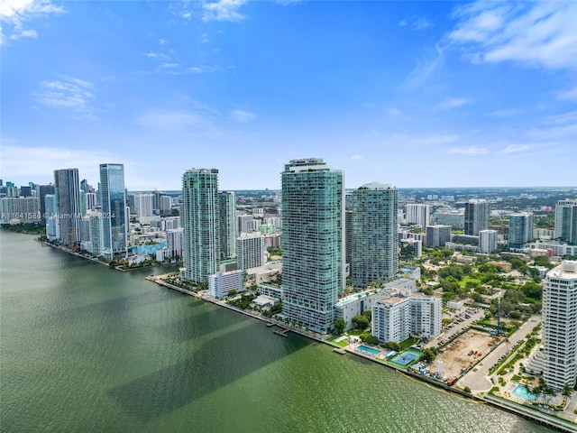 bird's eye view featuring a water view