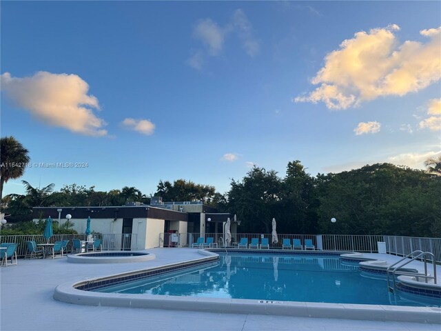 view of swimming pool