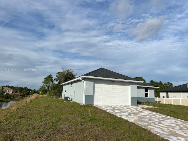 Listing photo 3 for 2927 SW 19th St SW, Lehigh Acres FL 33976