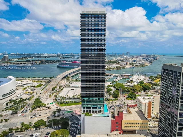 bird's eye view featuring a water view