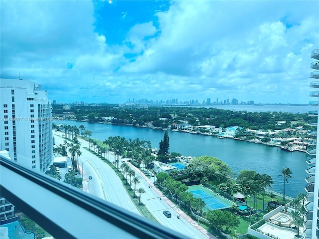 water view with a view of skyline