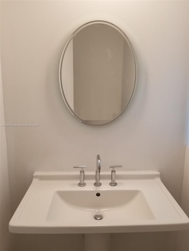 bathroom with sink