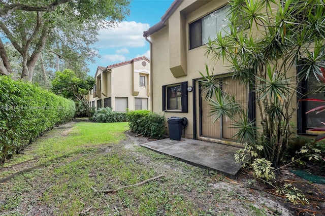 1010 NW 105th Way Unit B-139, Plantation, FL 33322 - view of green lawn