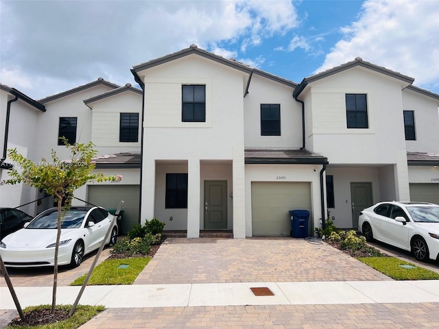 view of front of house featuring a garage