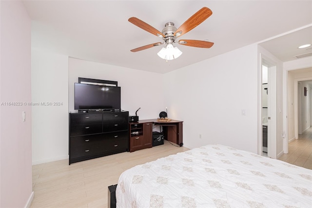 bedroom featuring ceiling fan