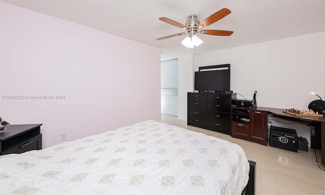 bedroom featuring a closet and ceiling fan