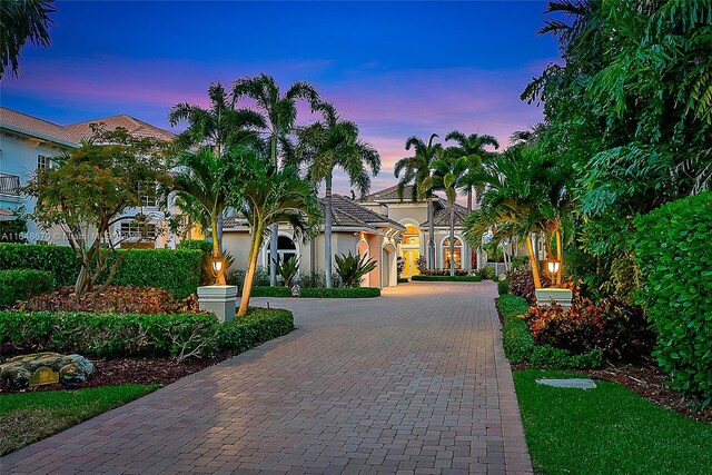 view of mediterranean / spanish-style home